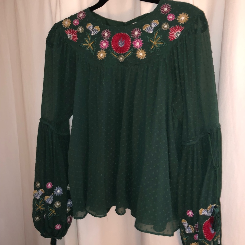 Zara pleasant top with flower embroidery
